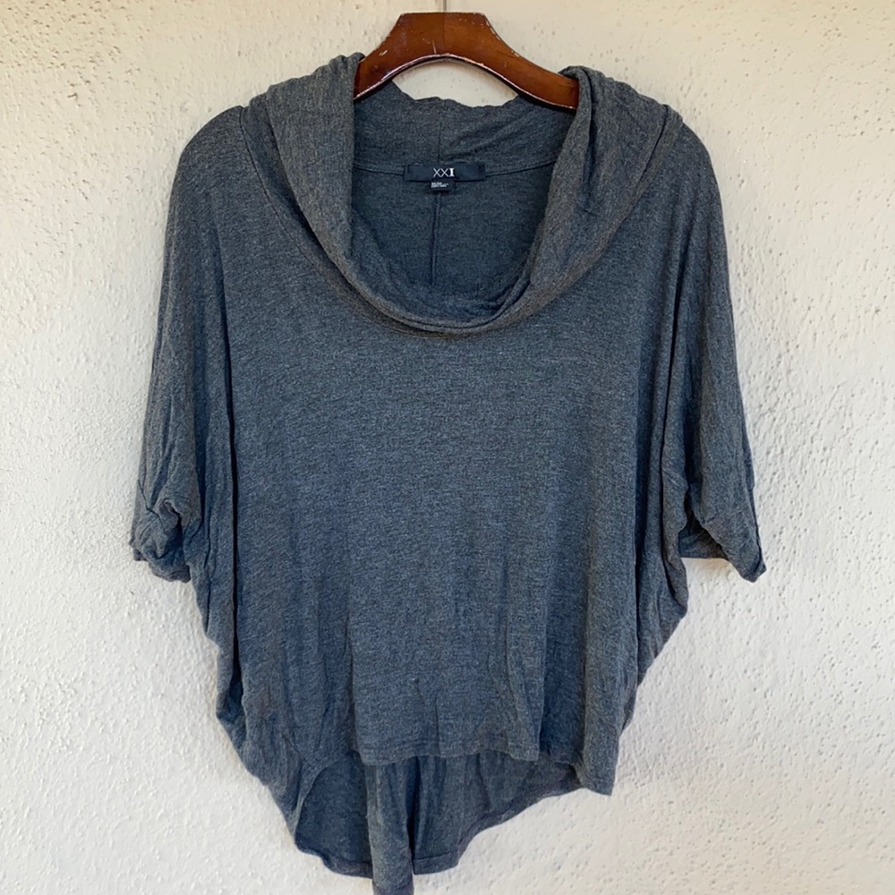 Heather Gray Cowl Neck Short Sleeve Crop top sz M